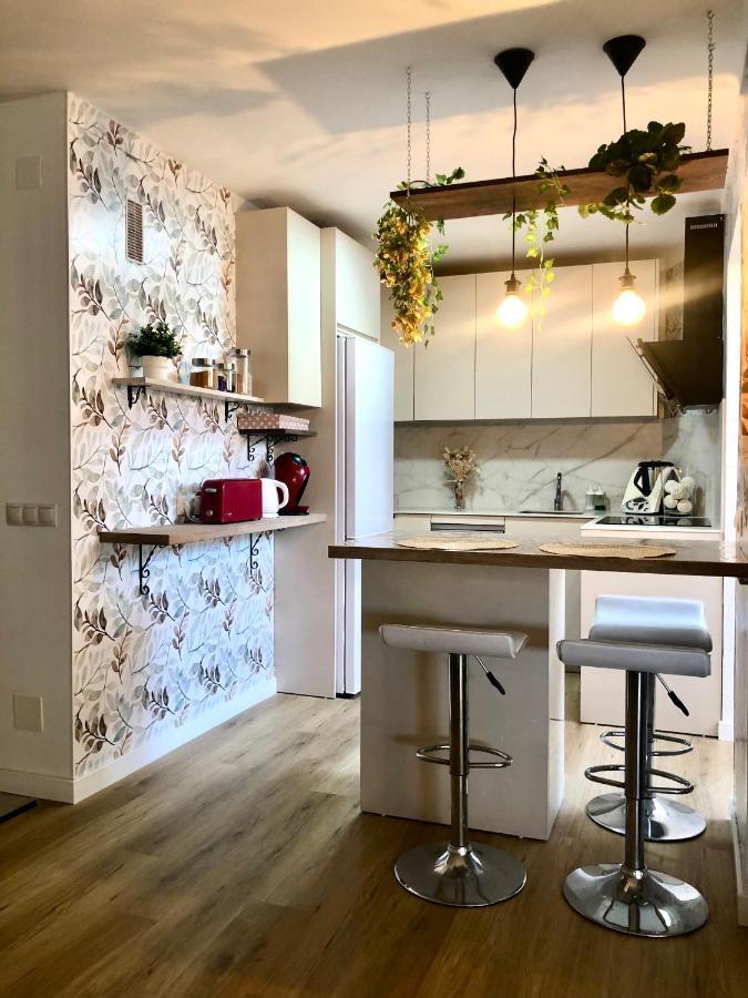 Habitacion Con Smart Tv En Piso Compartido Con Bano Privado O Compartido Malaga Sol Exterior foto