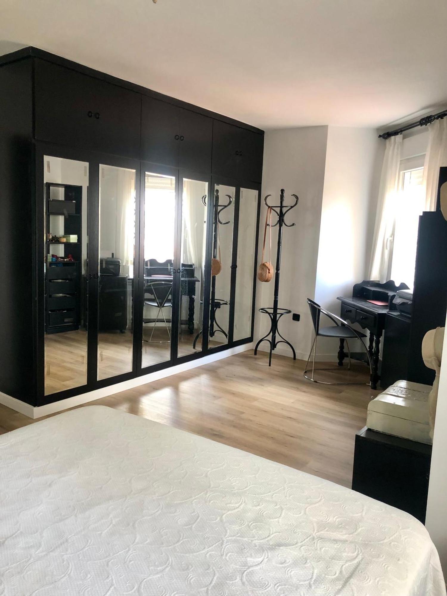 Habitacion Con Smart Tv En Piso Compartido Con Bano Privado O Compartido Malaga Sol Exterior foto